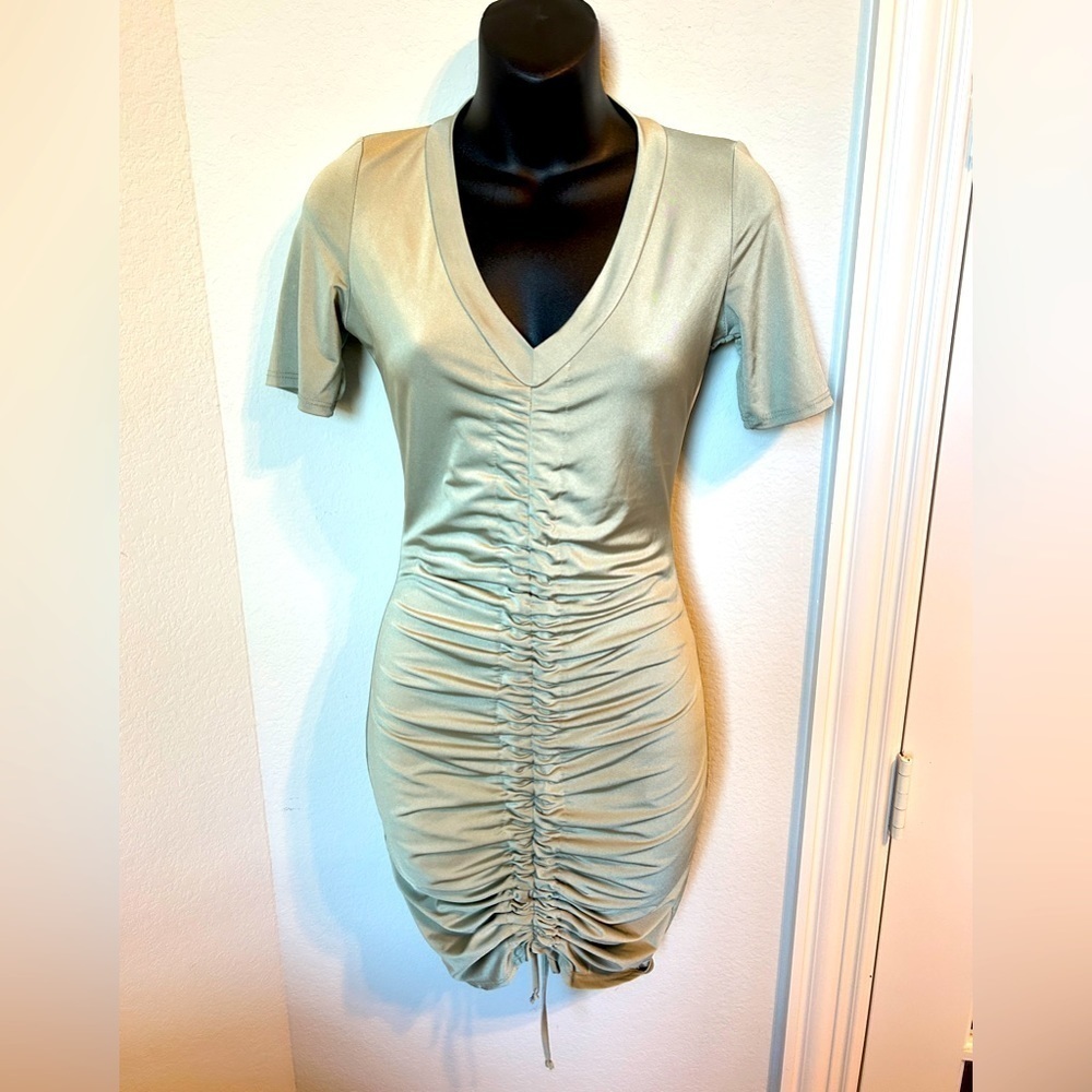 SAGE Green Short ruched dress, bodycon Women sz Small, metallic green mini